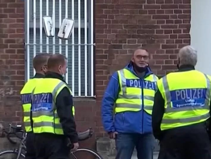 Almaniyada türk qızına qarşı zorakılıq