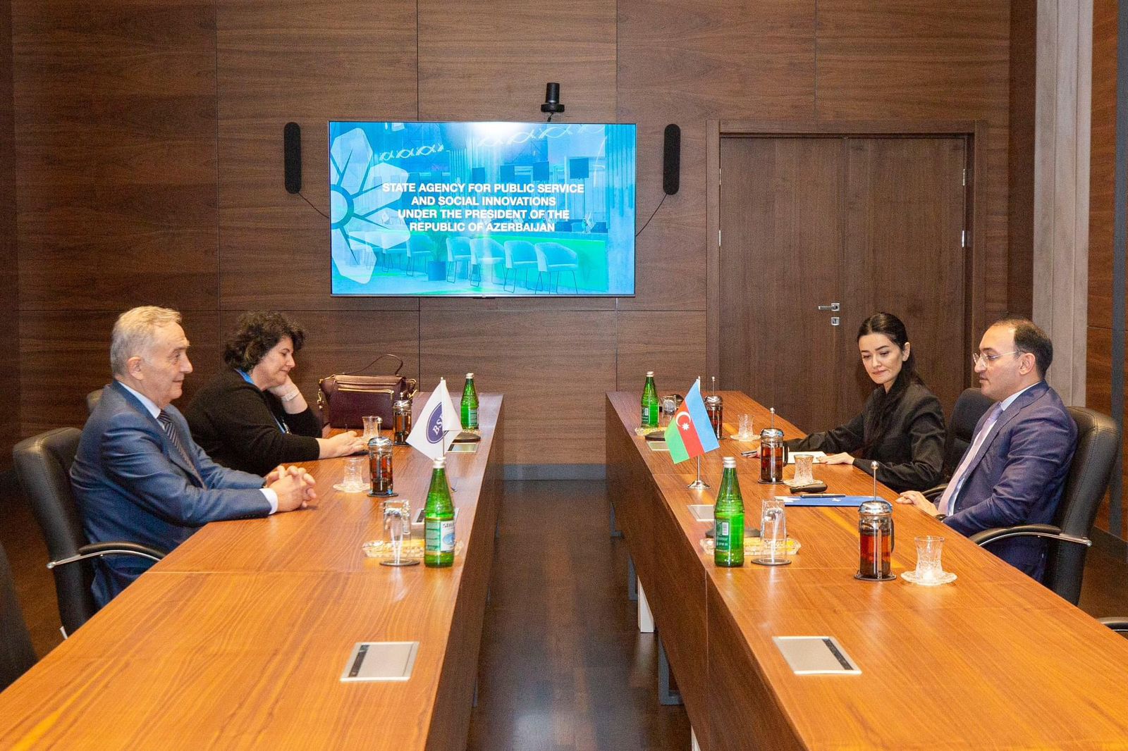 QDİƏT-in Baş katibi “ASAN xidmət”də