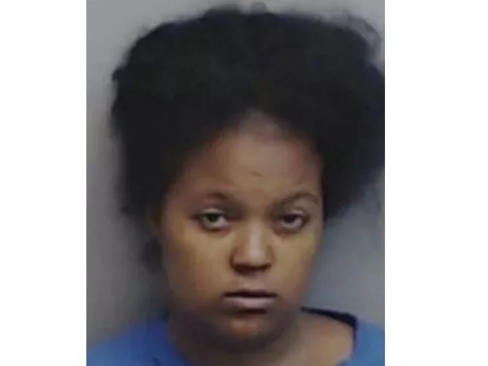 Övladlarını sobaya ataraq öldürən anaya ömürlük həbs cəzası