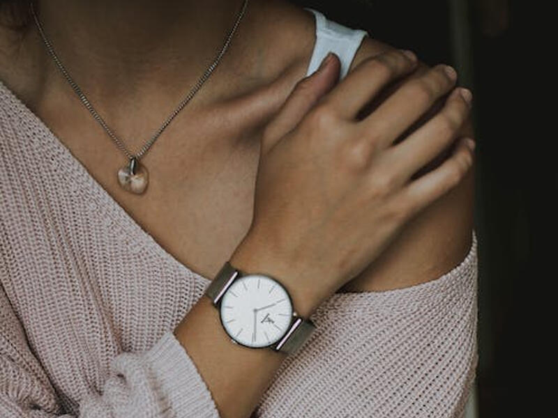 Erməni diasporu liderinin oğlu qızı saçından tutub sürüdü - VİDEO - FOTO