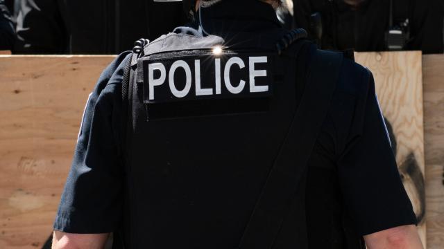 Polisi köməyə çağıran şəxs polis tərəfindən öldürülüb