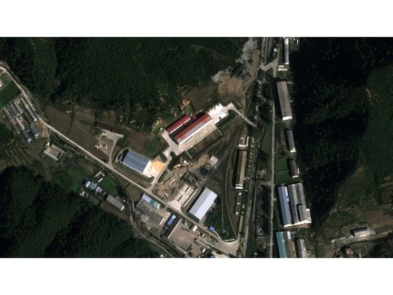 Peyk görüntüləri sızdı! Şimali Koreya Ukraynanı vurmaq üçün yeni raketlər istehsal edir