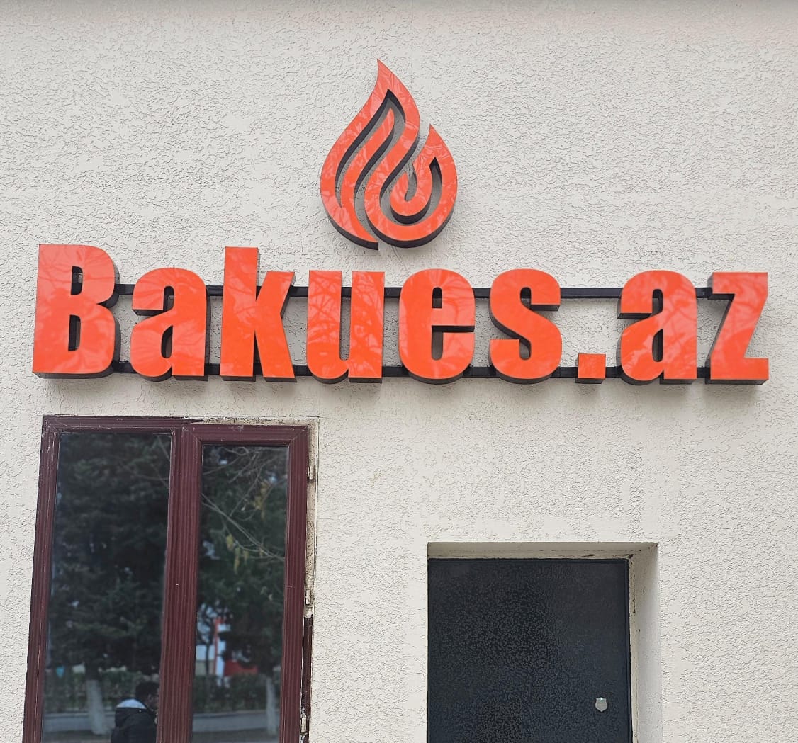 “Bakues.az” yeni ofisini təqdim edib