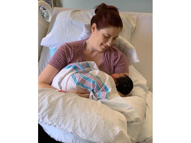 Süni mayalanma qalmaqalı: Analar çaş-baş qaldı, körpələr dəyişdirildi!