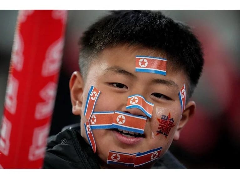 Şimali Koreyada qəribə qanun: Müxtəlif saç kəsimi və xarici musiqi qadağandır!