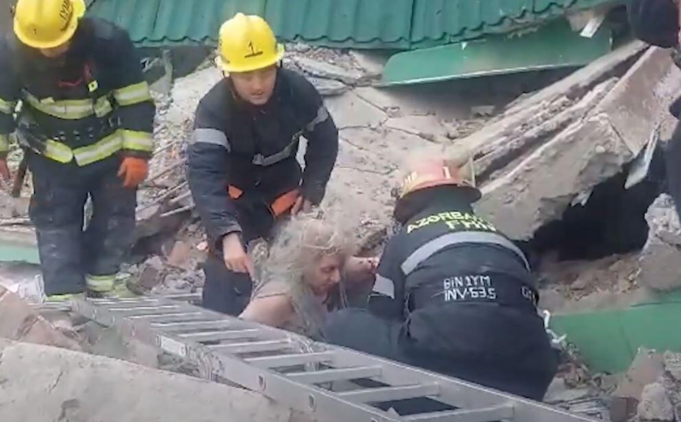 Vüqar Həşimovun anası belə xilas edildi - VİDEO