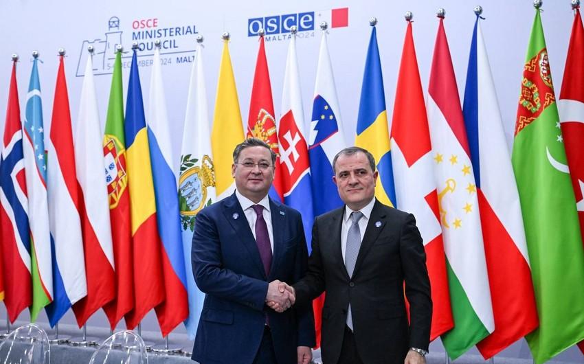 Maltada Azərbaycan və Qazaxıstan XİN rəhbərləri arasında görüş keçirilib