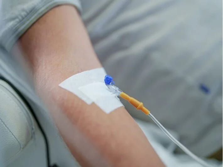 Xəstəlik serum torbalarından yayılır! 13 uşaq ölüb