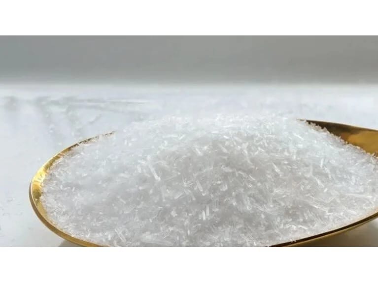 Demək olar ki, hər qidada var: Migrenə və boyun sərtliyinə səbəb olur