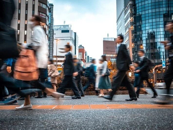 Tokioda əhali tədbirləri: İş saatları 4 günə endirildi