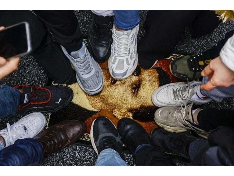 50 illik hakimiyyətə təəccüblü son