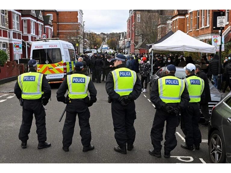 İngiltərədə PKK istintaqı: 6 nəfər üzv olmaqda günahlandırılır