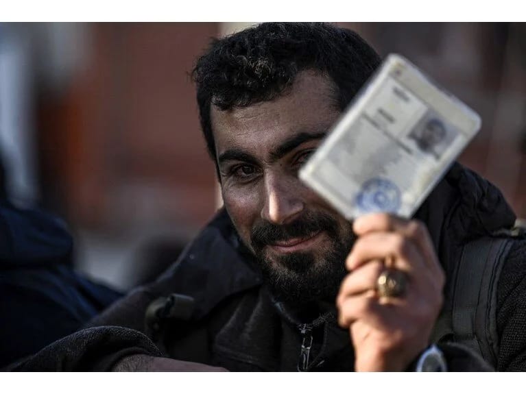 Avropa suriyalıların üzünə qapını bağladı