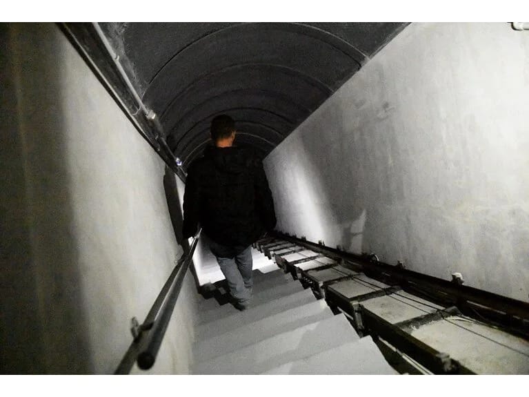 Əsədin qardaşının evinə baxıldı: Nəhəng tunellər tapıldı! 