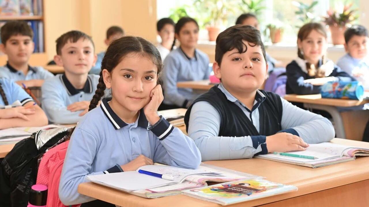 Valideynlərin NƏZƏRİNƏ: Bu şagirdlər digər məktəblərə köçürüləcək