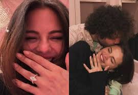 Selena Qomes nişanlanıb