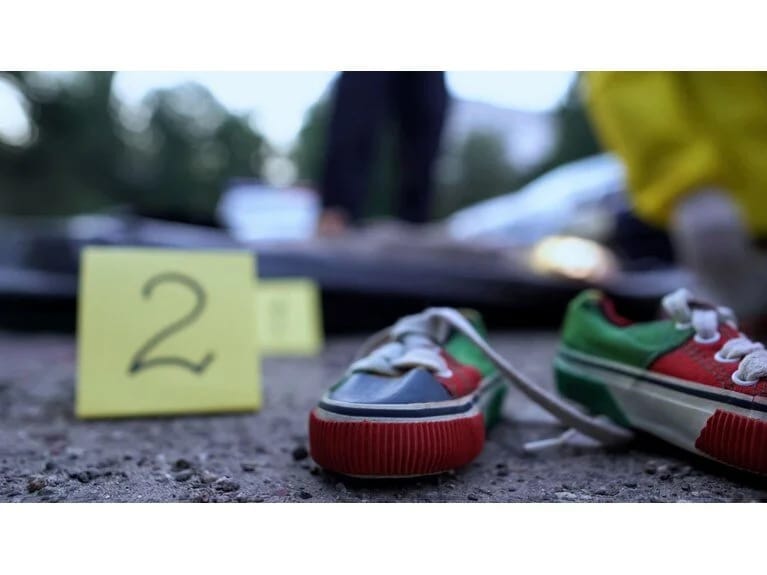 Həddindən artıq vegan pəhriz fəlakəti: Ölən 3 yaşlı körpələrini bağçada basdırdılar