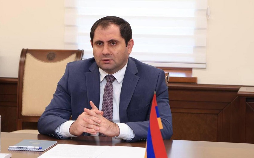 Ermənistanın müdafiə naziri Fransaya yollanıb