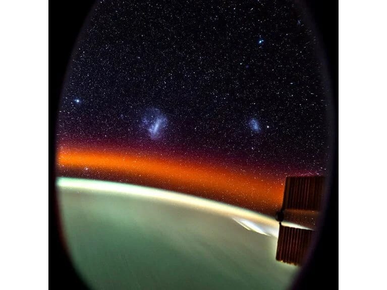 NASA astronavtı paylaşdı: Pəncərədən ulduzların möhtəşəm görünüşü 