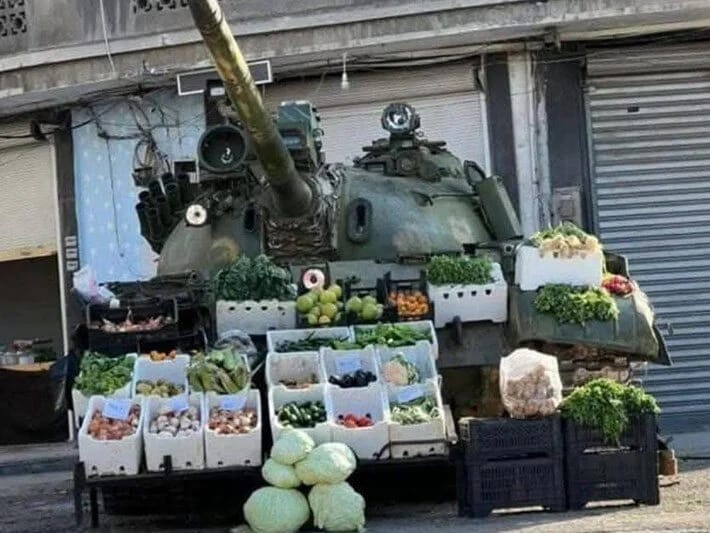 Əsədin tankları meyvə piştaxtalarına çevrildi