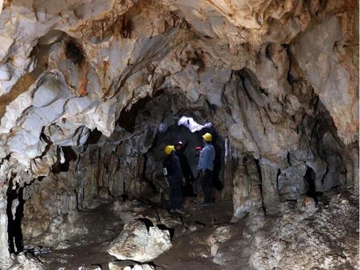 İtalyan mağara səyahətçisi 585 metr dərinlikdə qapalı qaldı