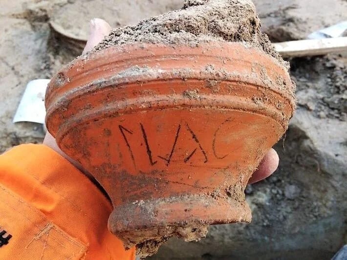 Sıfır ilinə aid qədim məzar tapıldı: Adı bilinən ən qədim şəxs 