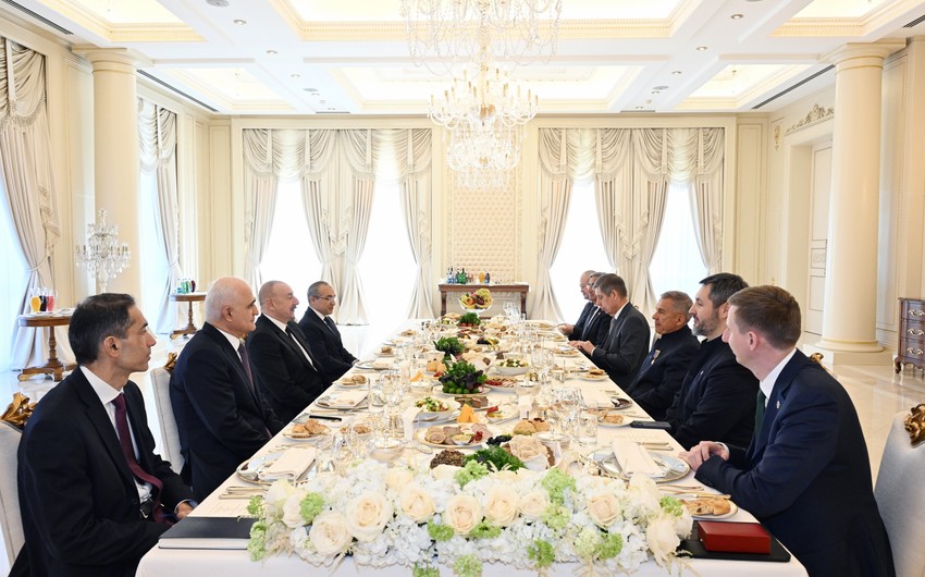 İlham Əliyev və Tatarıstanın Rəisi birgə nahar ediblər