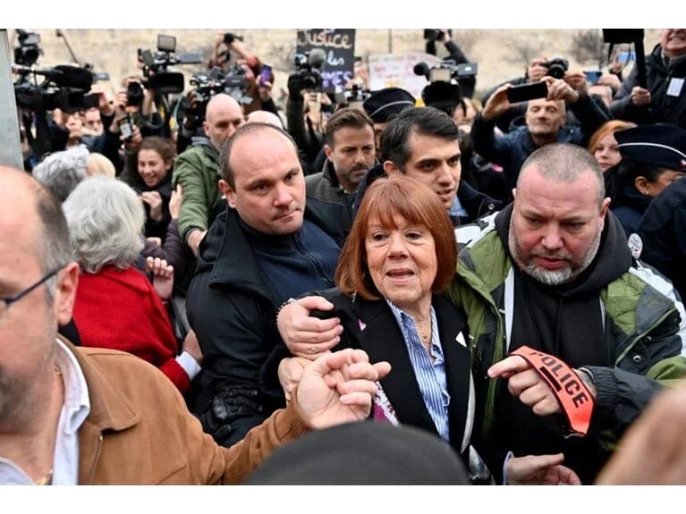 Fransanı silkələyən zorlama işində hökmlər açıqlandı: 51 kişi günahkar bilindi, əri Pelikot 20 il həbs edildi