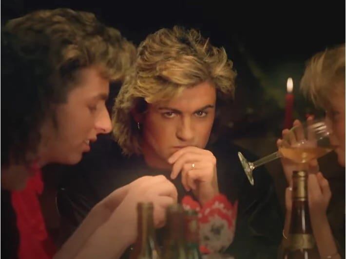 Əfsanəvi Son Milad mahnısı yenidən bir nömrə oldu!