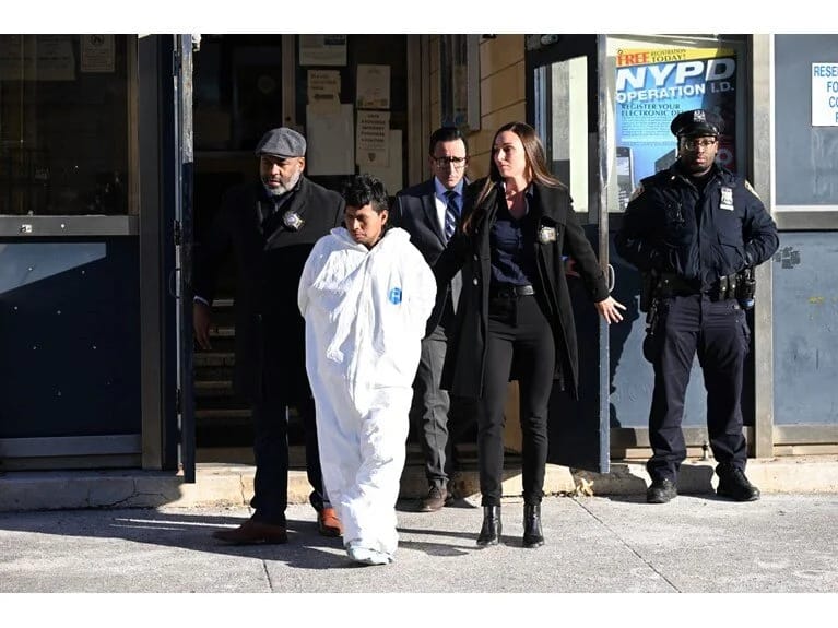 Evsiz qadını yandırdı və baxdı: ABŞ-da metro qatili tutuldu!