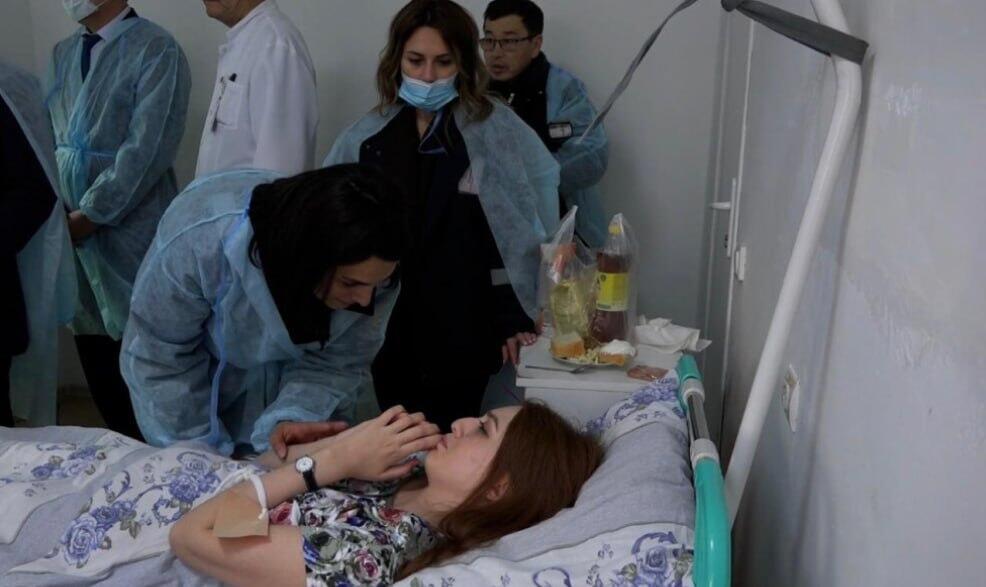 Sağ qalan stüardessa Aydanın xəstəxanadan görüntüləri - VİDEO