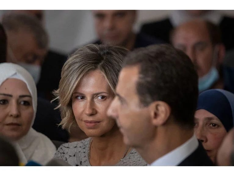 Əsma Əsəd təcridxanada: Həkimlər onun sağ qalma şansını yüzdə 50 olaraq açıqlayıblar