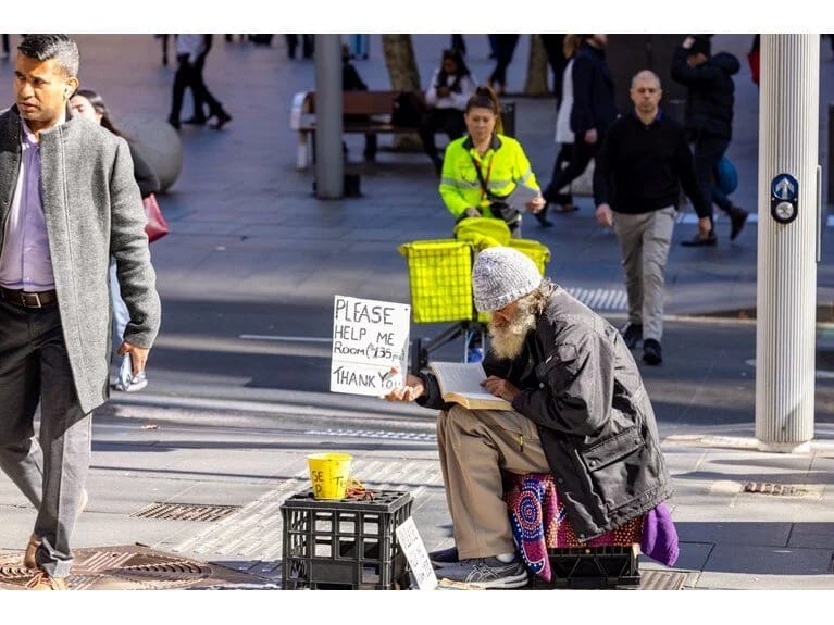 ABŞ-da evsizlərin sayı rekord qırdı: 2024-cü ildə 18 faiz artacaq