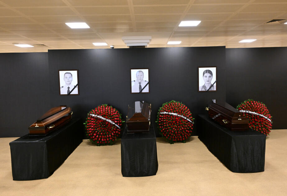 Təyyarə qəzasında ölən ekipaj üzvlərinin vida mərasimi keçirilir