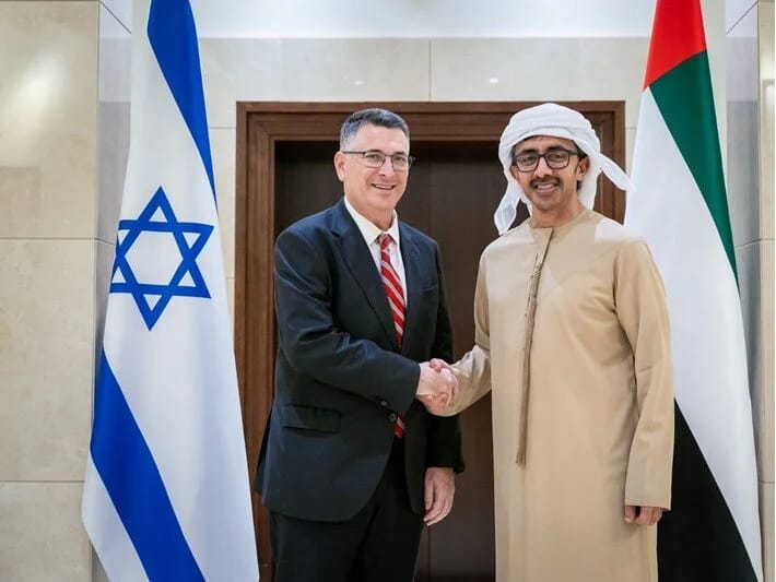 İsrail və BƏƏ xarici işlər nazirləri görüşüb