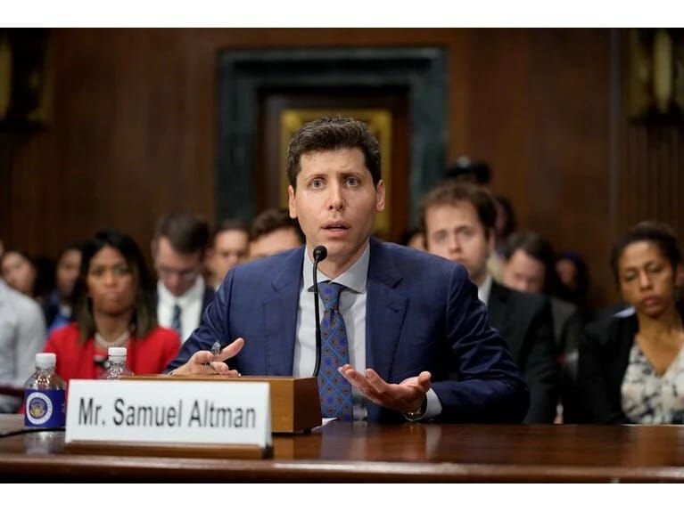 OpenAI baş direktoru bacısı tərəfindən cinsi istismarda ittiham olunur