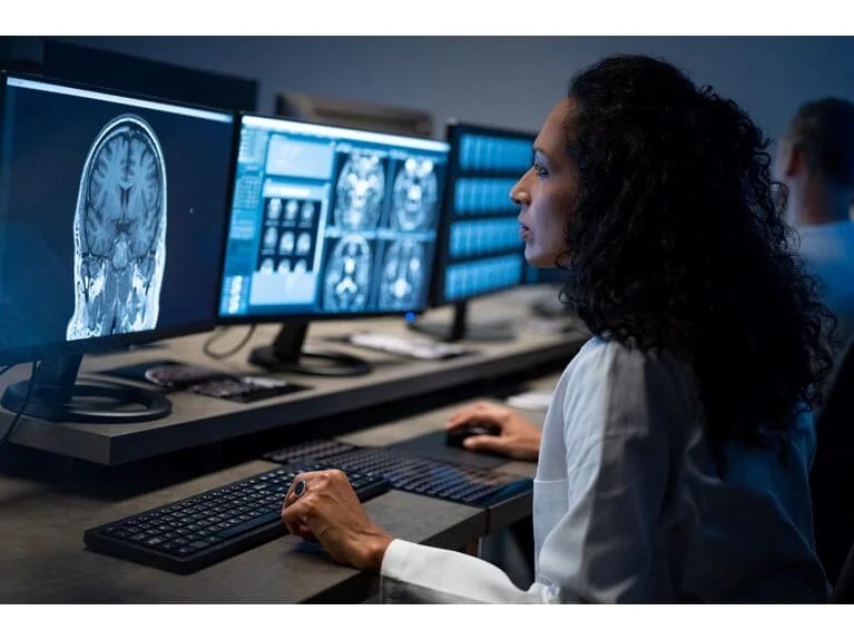 Mütəxəssislər izah etdi: Kişi və qadın beyinləri fərqlidirmi? 