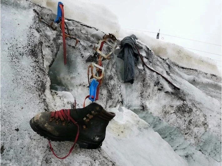 İtaliya Alp dağlarında itən alpinistlərdən birinin meyiti tapılıb