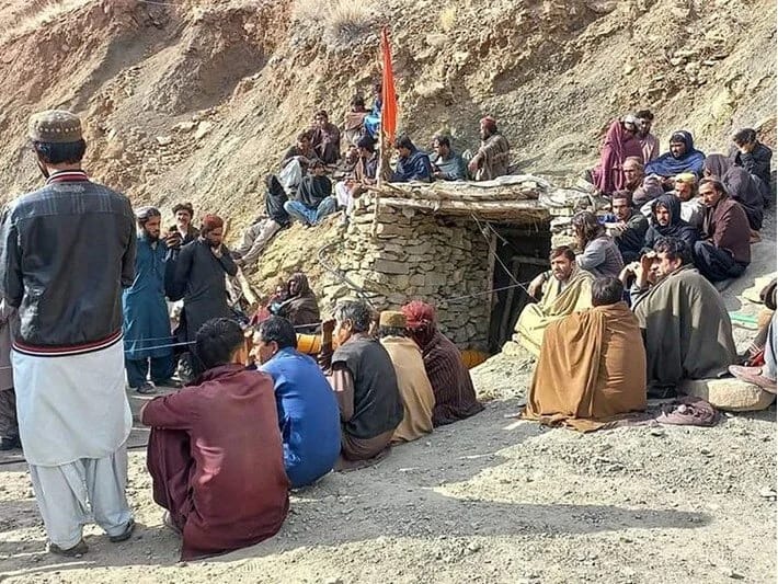 Pakistanda mədən çöküb: 12 nəfərin cəsədi tapılıb