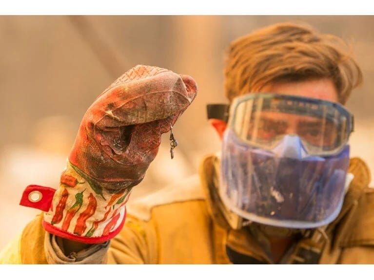 Los-Ancelesdə yalan küləyi: Yanğınsöndürmə qruplarının talan və böhtanla mübarizəsi!