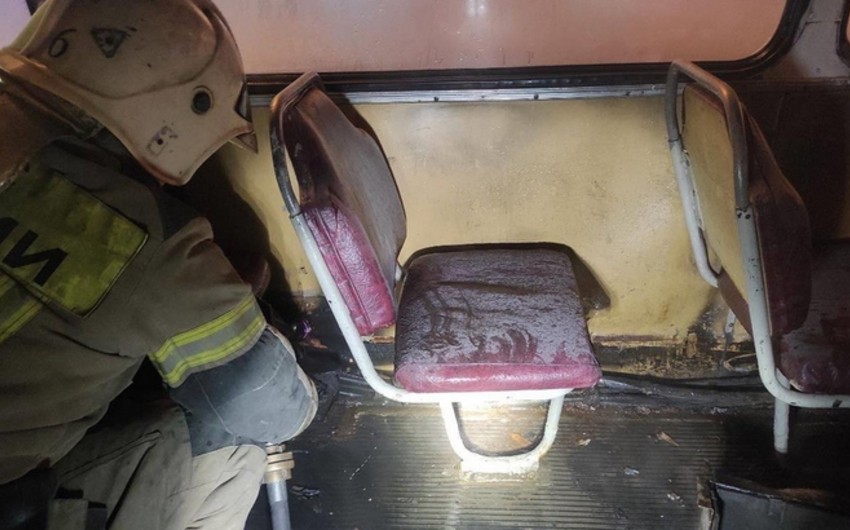 Samarada trolleybus yanıb, 25 sərnişin təxliyə olunub