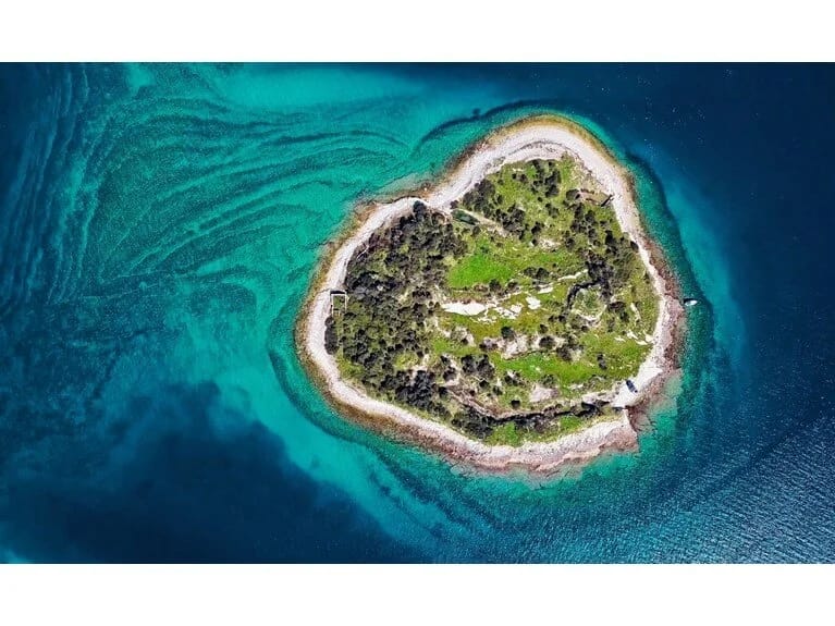 Bir gecədə yeni ada yarandı: Hətta geoloqlar da təəccübləndilər