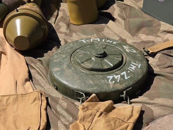 Anbarından itkin minalar tapıldı: General işdən çıxarıldı 