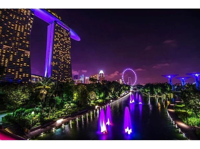 Qadağalar ölkəsi kimi tanınır: Bu ölkədə tualetə su tökməmək qadağandır