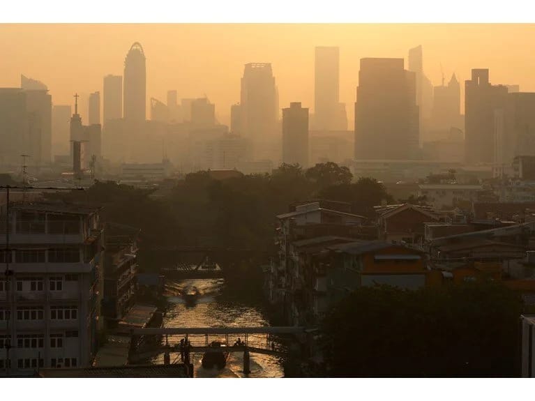 Taylandda havanın çirklənməsinə pulsuz nəqliyyat həlli