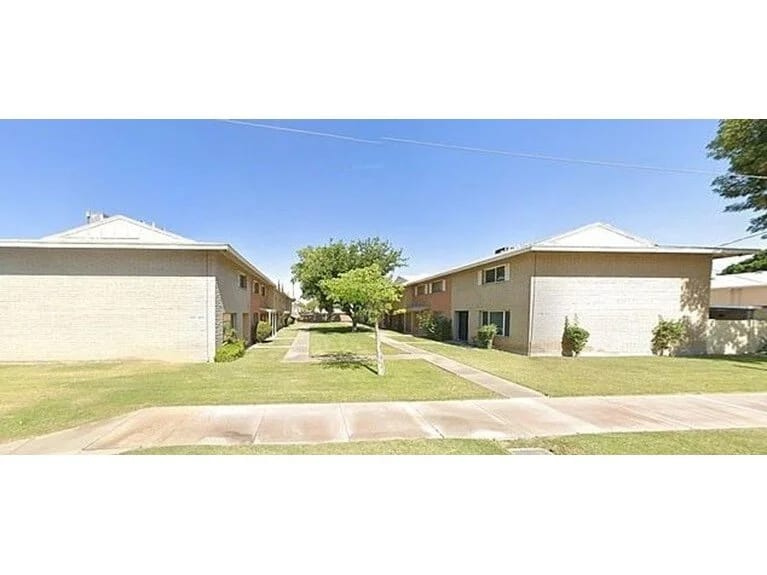 Anası və nənəsi tərəfindən qəfəsdə saxlanılan 13 yaşlı qız həyatını itirdi