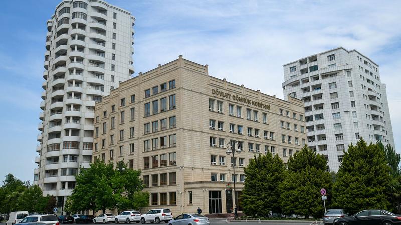 Gömrük Komitəsində təqaüd qalmaqalı: Generallar iş stajlarını necə artırıblar?