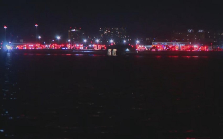 ABŞ-də sərnişin təyyarəsi helikopterlə toqquşub, azı 19 nəfər ölüb - YENİLƏNİB