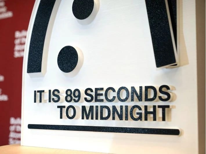 Qiyamət Saatı yeniləndi: Dünya fəlakətə bir saniyə yaxındır
