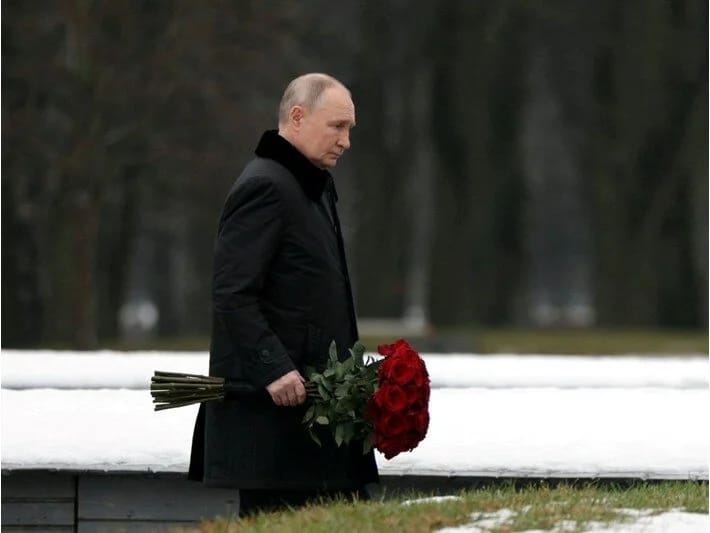 Putindən sərt cavab: Mən o qeyri-qanuni şəxslə masa arxasında oturmayacağam